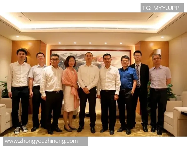 深圳篮球队的团队协作揭秘：如何打造无懈可击的默契配合与战术执行