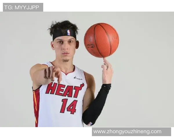 泰勒希罗的崛起之路:从新秀到NBA明星的蜕变与挑战 泰勒希罗的崛起之路:从新秀到NBA明星的蜕变与挑战